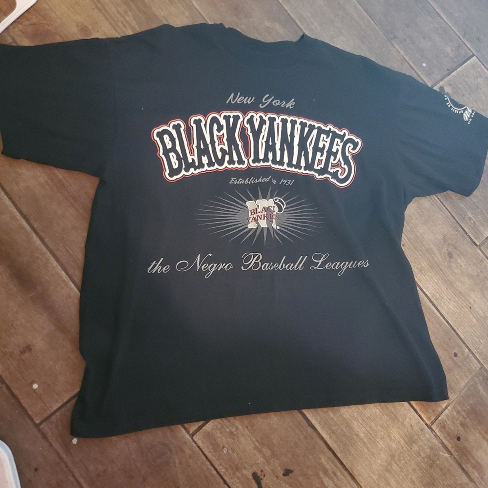 Black Yankees T shirt